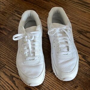 Men’s White Nike Airmax